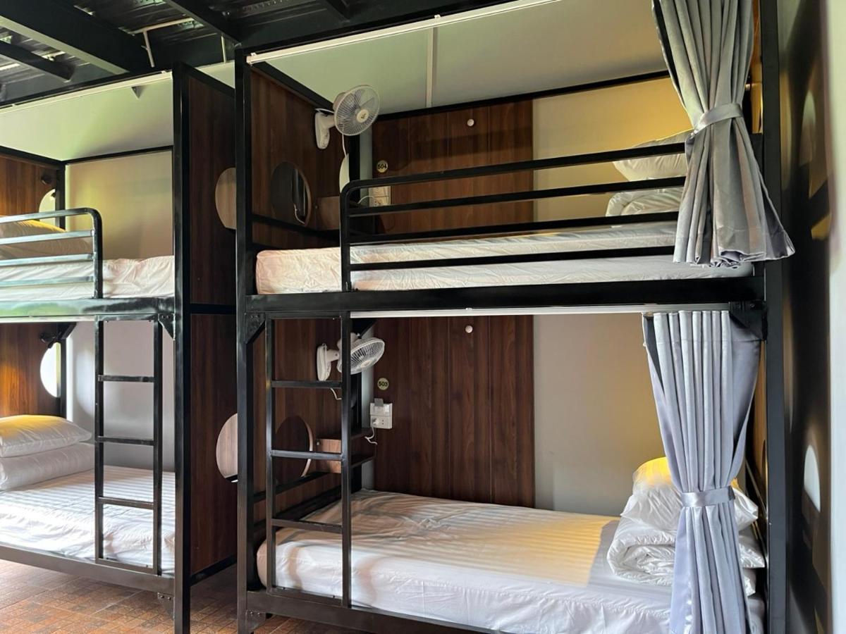 Rocks Ha Giang Hostel & Tour エクステリア 写真