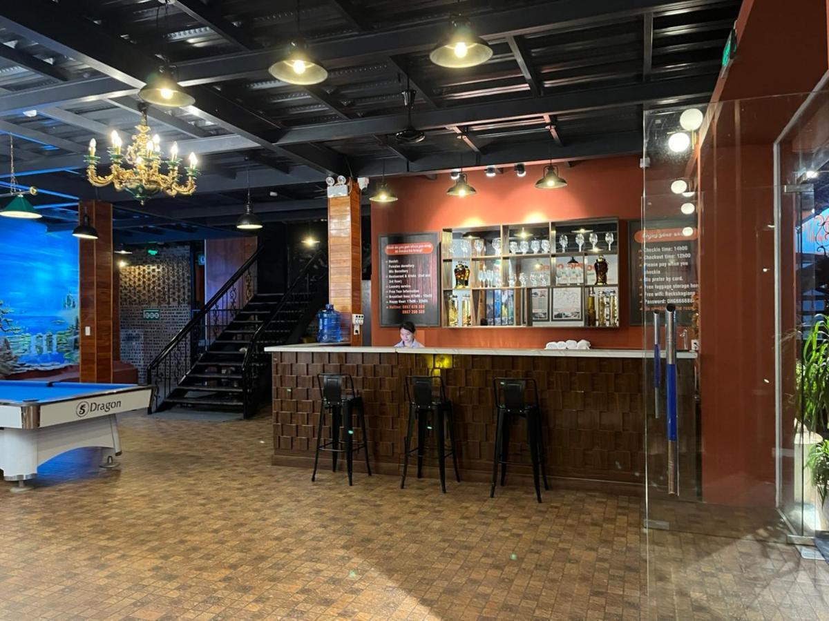 Rocks Ha Giang Hostel & Tour エクステリア 写真