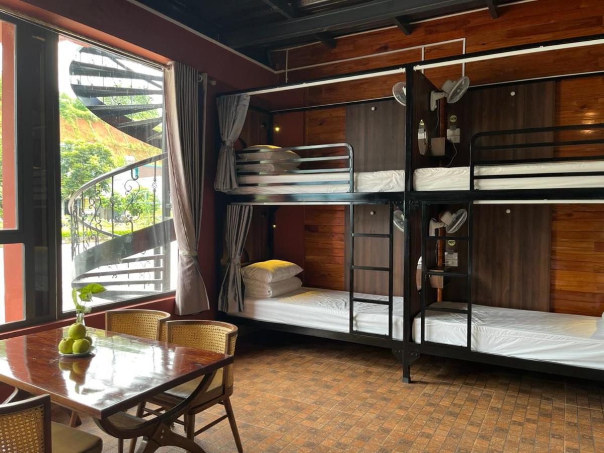 Rocks Ha Giang Hostel & Tour エクステリア 写真